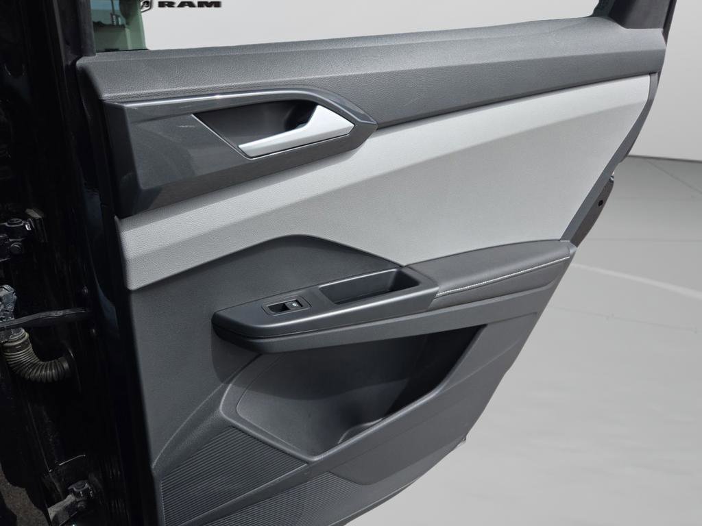 Used 2024 Volkswagen Taos SEL image 27