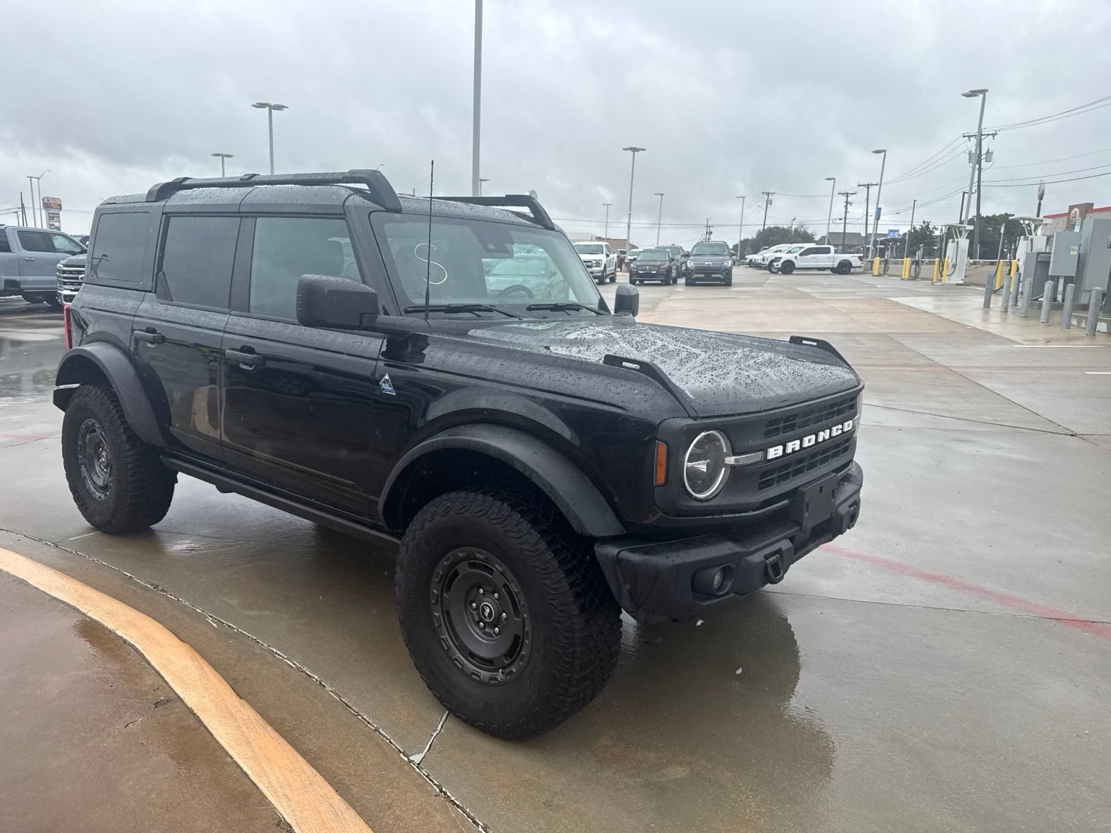 Used 2024 Ford Bronco Black Diamond AWD/4WD image 3