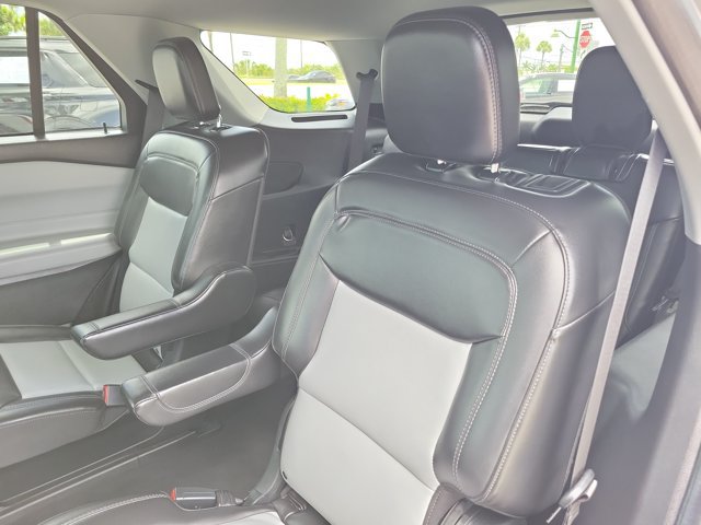 Certified 2022 Ford Explorer XLT w/ Equipment Group 202A RWD image 12