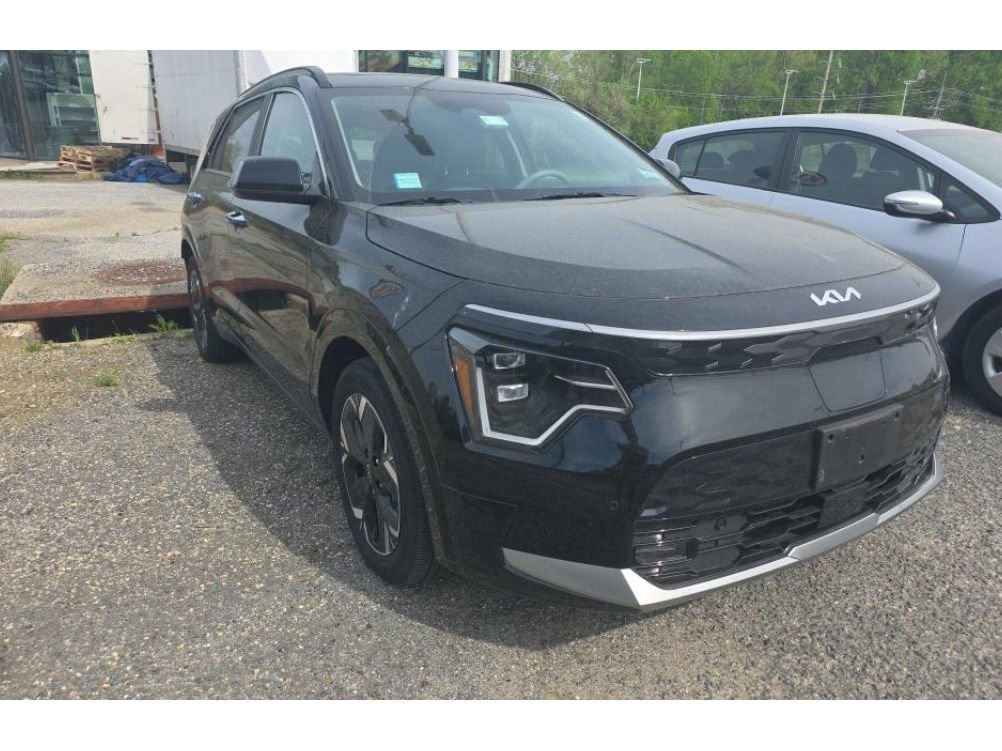 Used 2024 Kia Niro Wave w/ Wave Preserve Package image 2