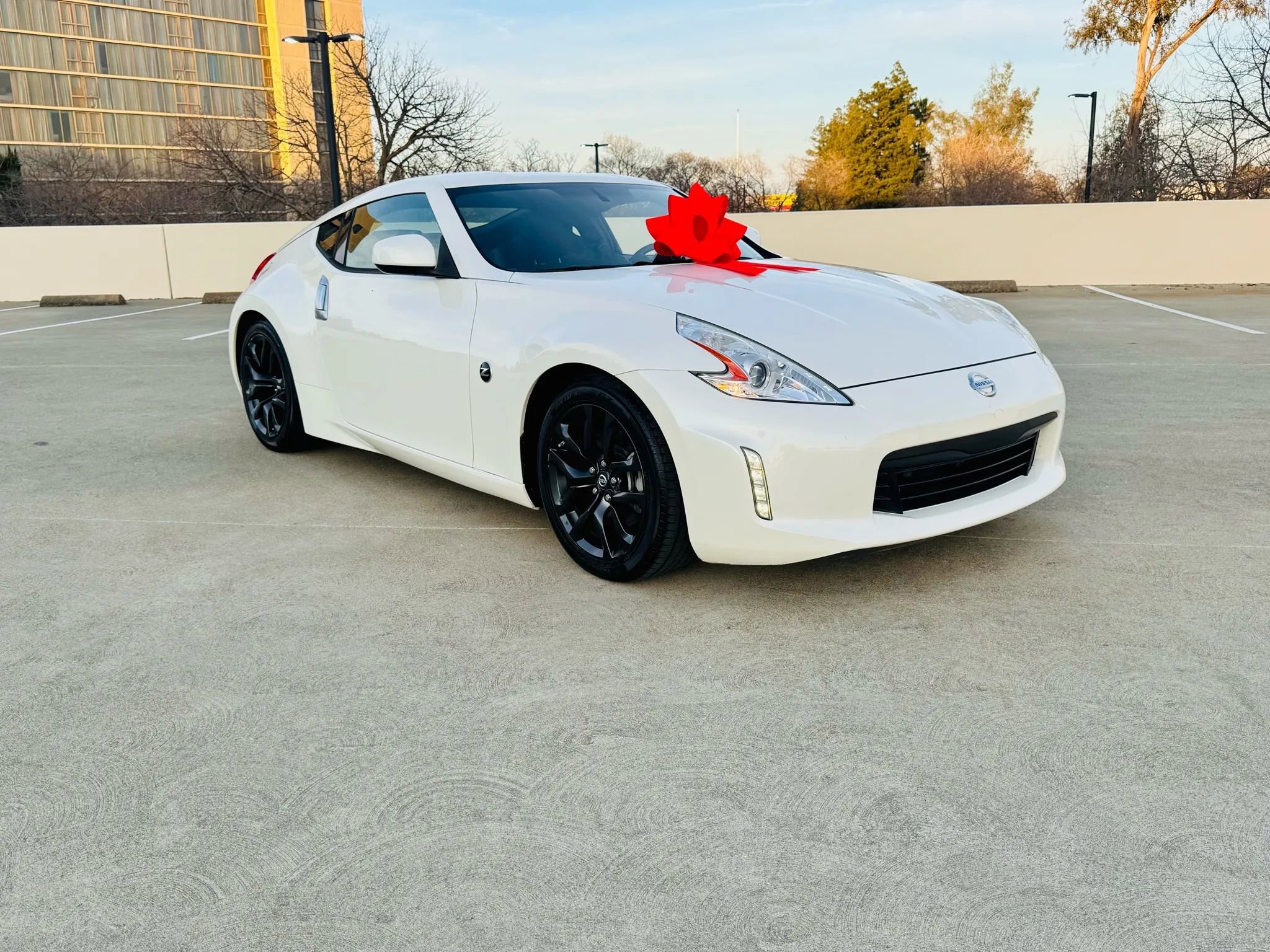 Used 2017 Nissan 370Z Touring image 4