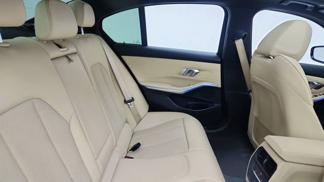 Used 2022 BMW 330i Sedan w/ Driving Assistance Package RWD image 24