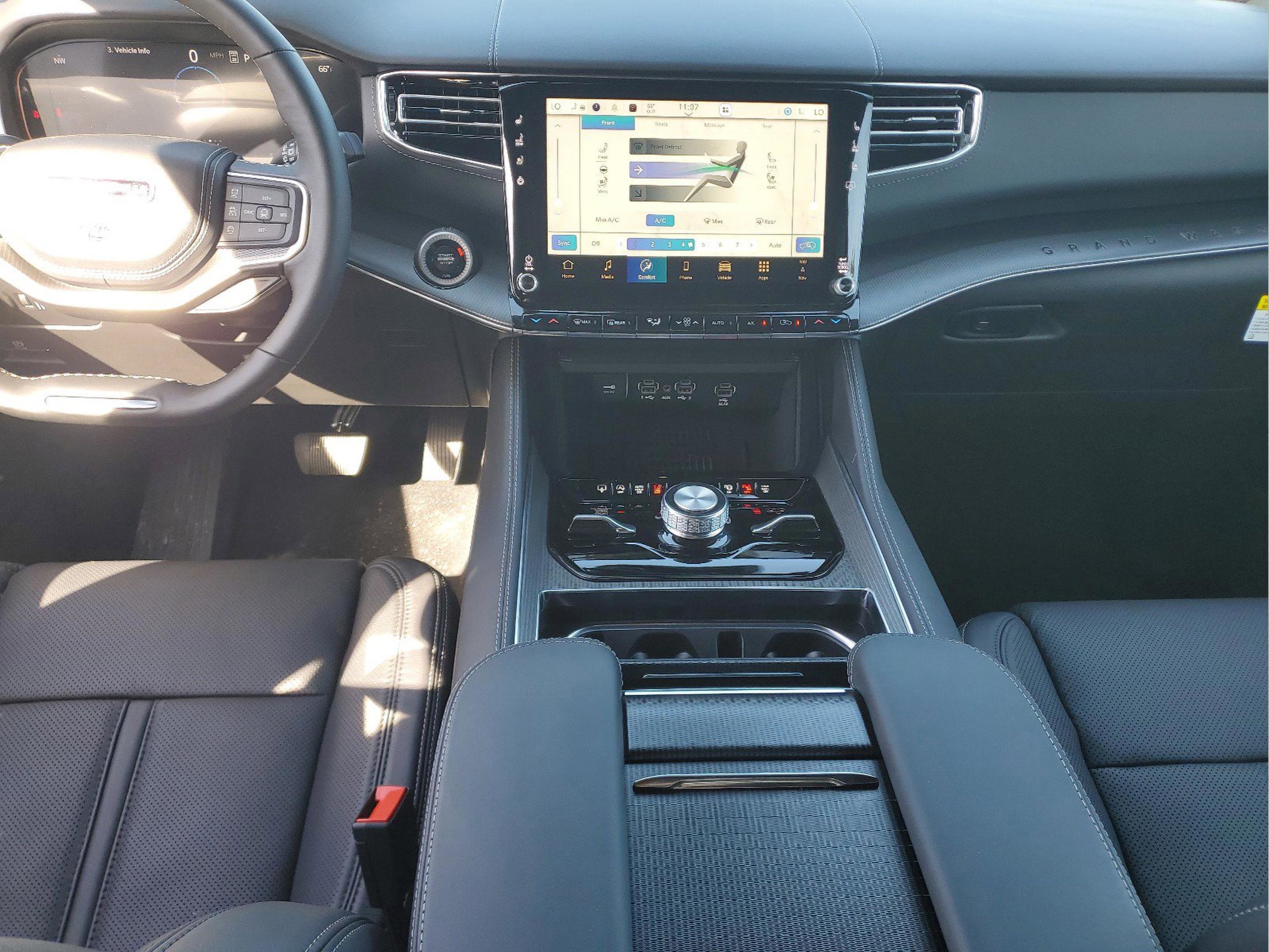 New 2026 Jeep Grand Wagoneer Summit w/ Rear Seat Video Group I image 13