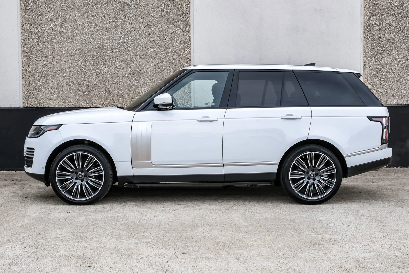 Used 2018 Land Rover Range Rover Autobiography AWD/4WD image 8