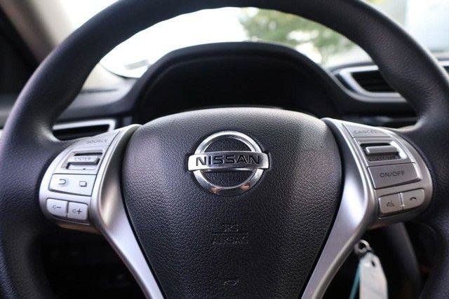 Used 2016 Nissan Rogue S AWD/4WD image 9