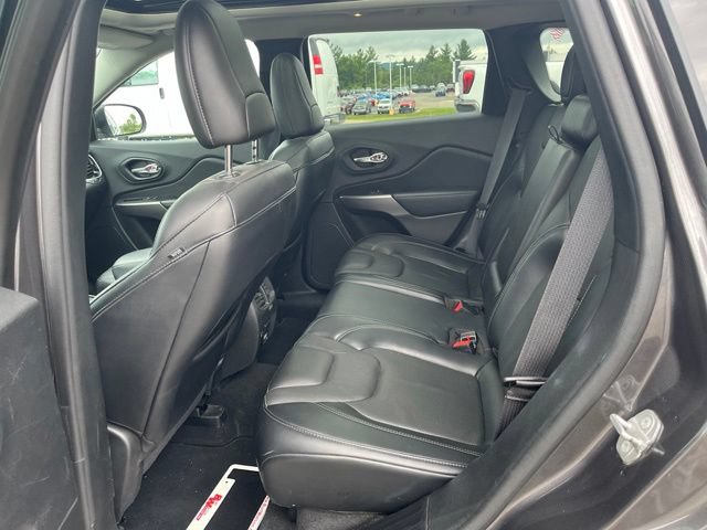 Used 2021 Jeep Cherokee Limited w/ Trailer Tow Group AWD/4WD image 19