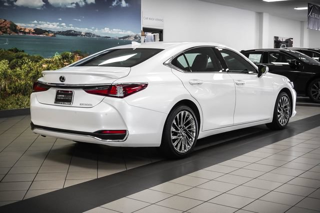 Certified 2025 Lexus ES 300h w/ Accessory Package (Z2) FWD image 6