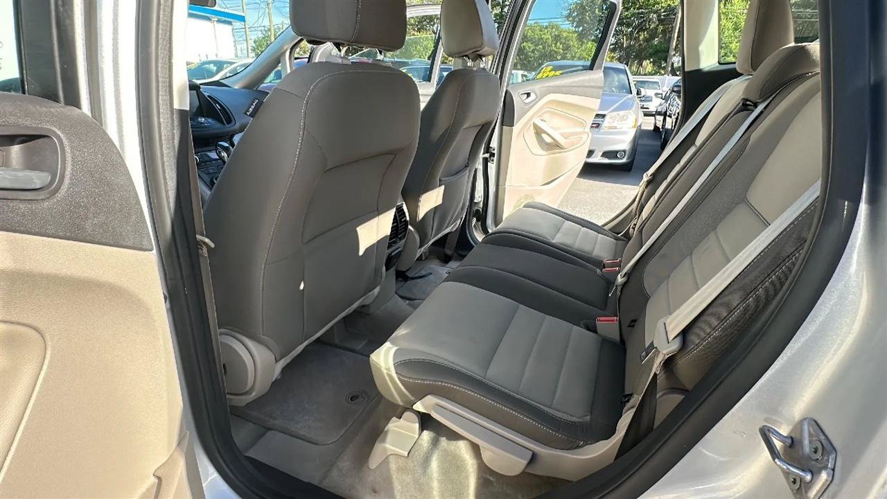 Used 2013 Ford C-MAX SE FWD image 28