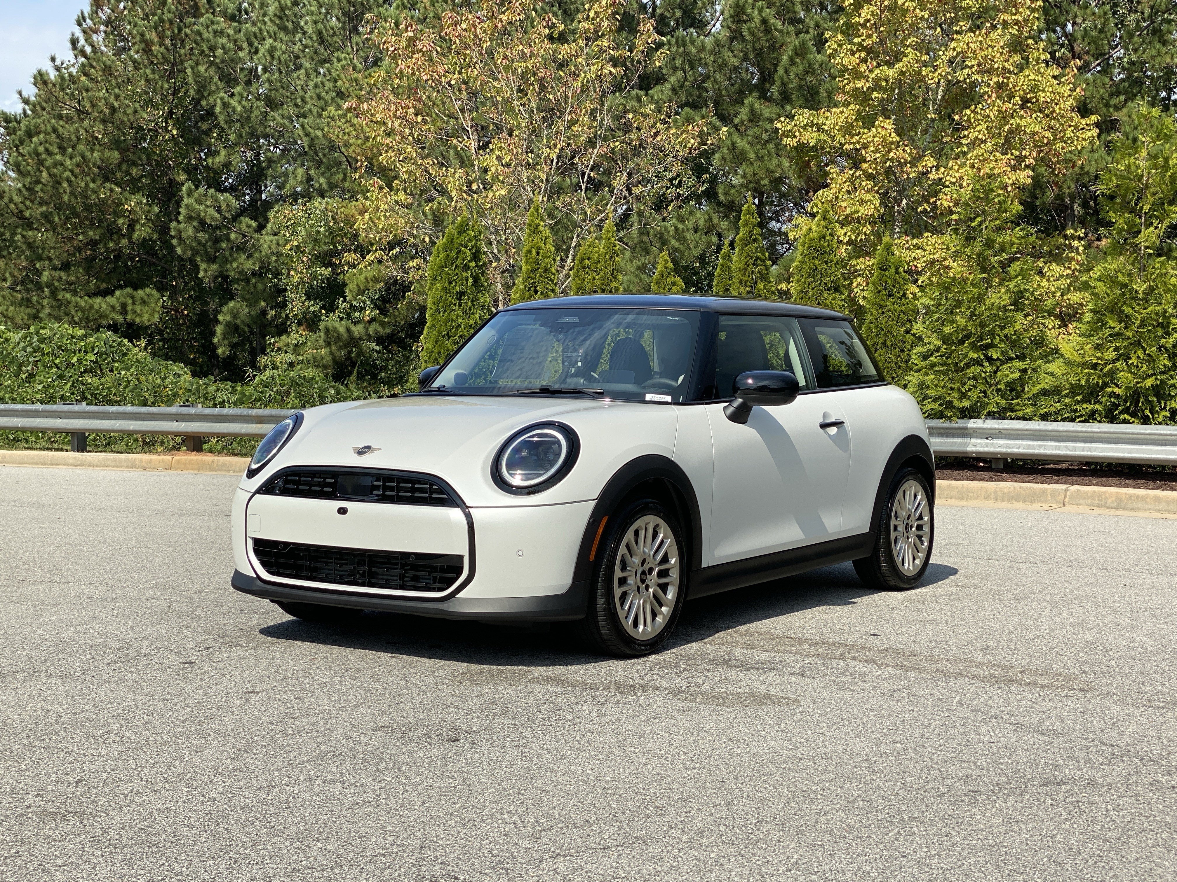 Used 2026 MINI Cooper 2-Door Hardtop FWD image 12