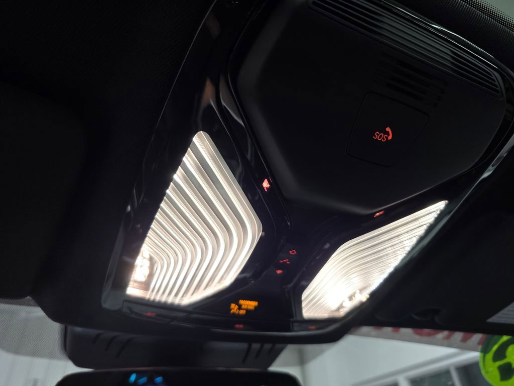 Used 2023 BMW 440i xDrive Coupe w/ Premium Package image 30