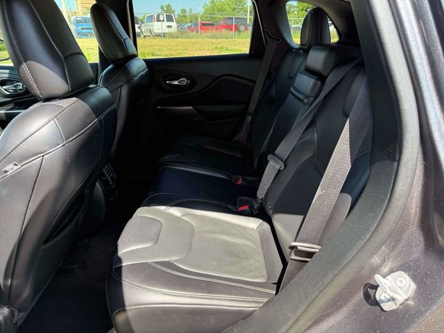 Used 2019 Jeep Cherokee Limited AWD/4WD image 13