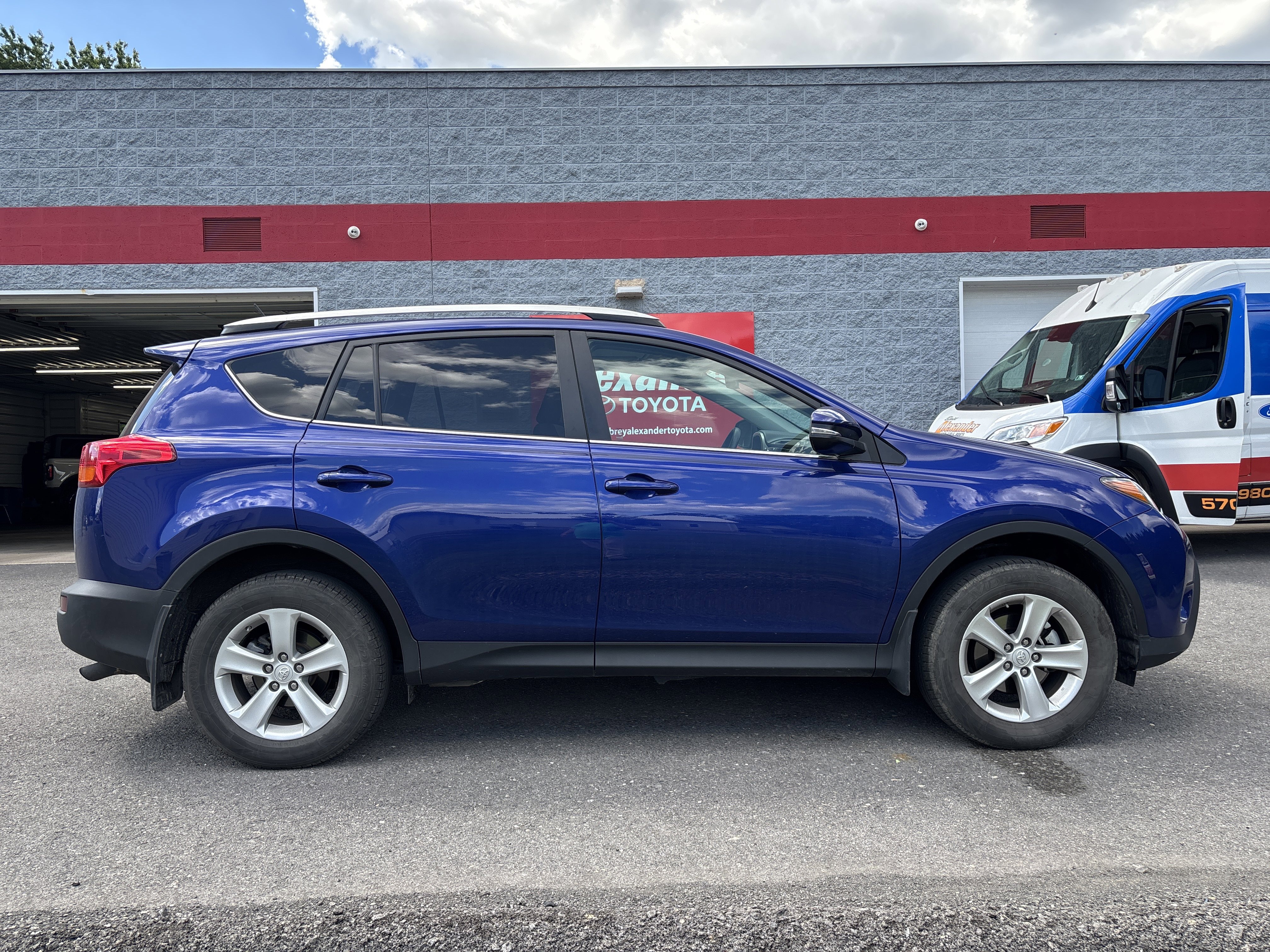 Used 2014 Toyota RAV4 XLE AWD/4WD video 2