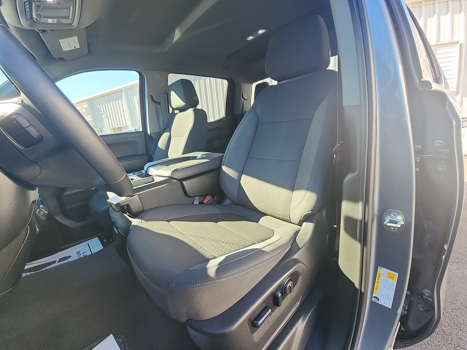 Used 2022 Chevrolet Silverado 1500 LT AWD/4WD image 21