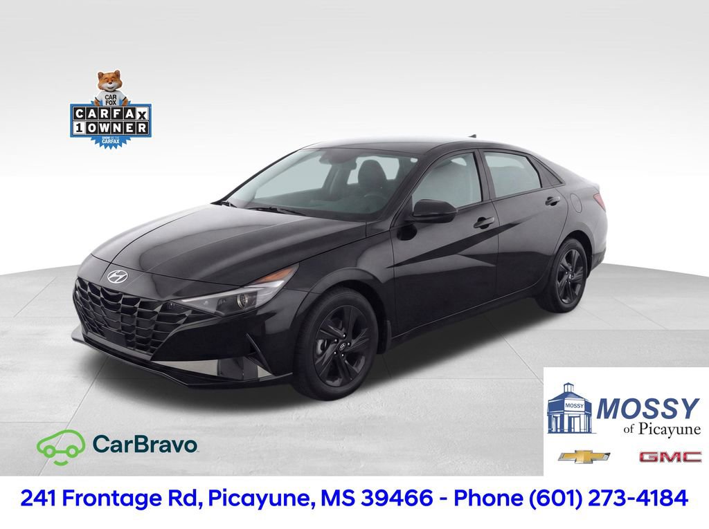 Used 2023 Hyundai Elantra SEL image 1