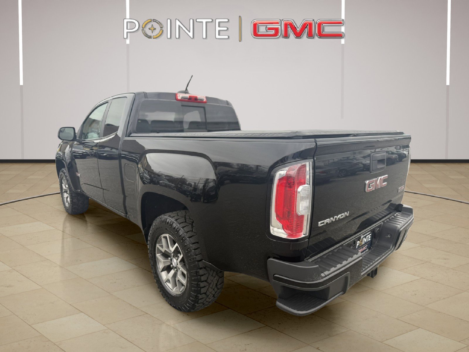 Used 2017 GMC Canyon SLE w/ All Terrain X Package image 5
