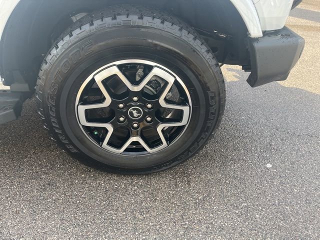 Used 2024 Ford Bronco Outer Banks image 14