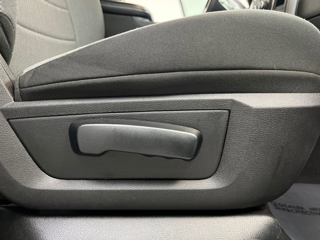 Used 2024 RAM 1500 Classic SLT image 23