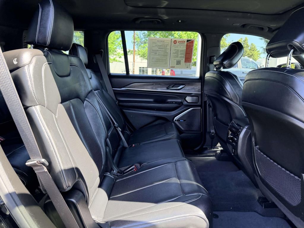 Used 2022 Jeep Grand Cherokee L Overland AWD/4WD image 14