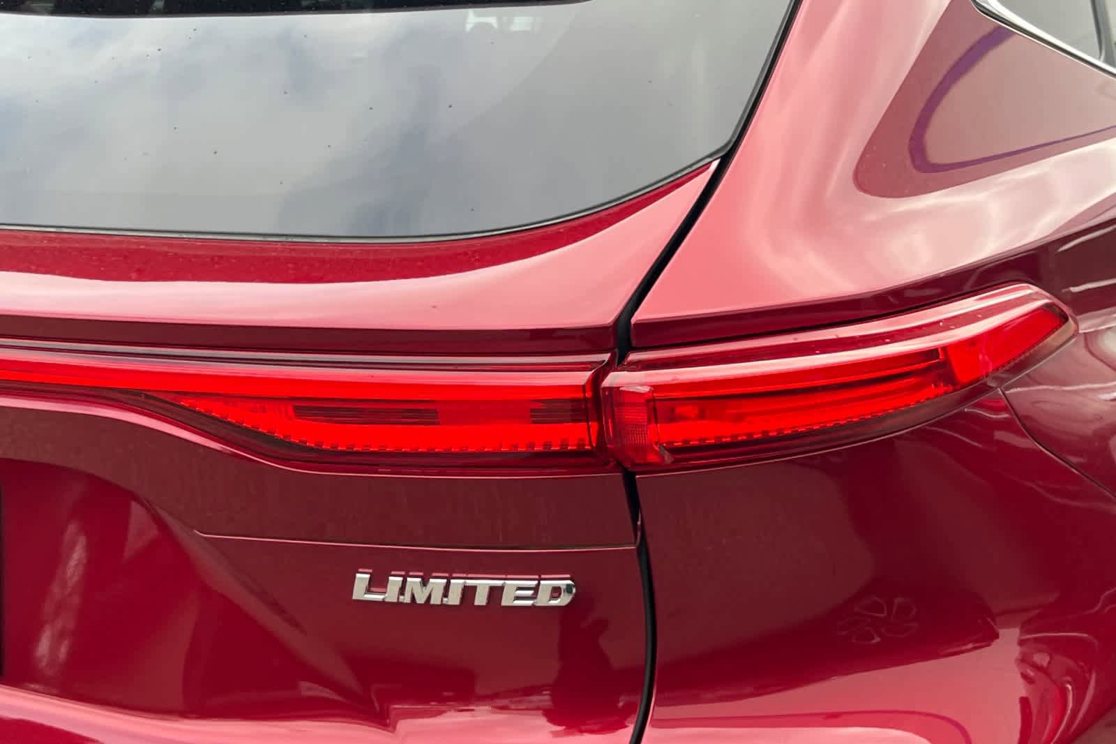 Used 2023 Toyota Venza Limited AWD/4WD image 18