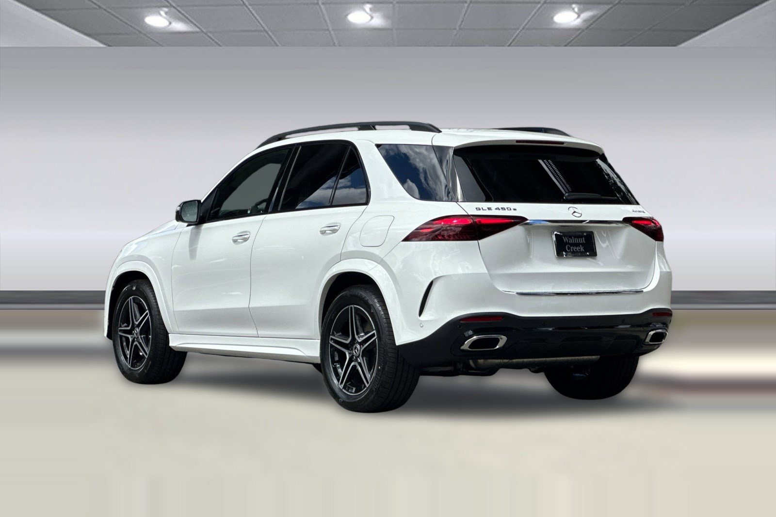 New 2026 Mercedes-Benz GLE 450e 4MATIC image 3