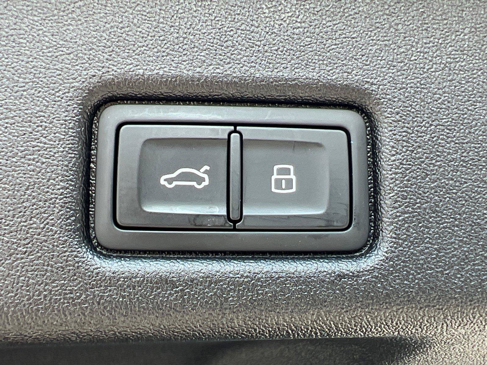 Certified 2025 Audi Q5 Premium Plus AWD/4WD image 19