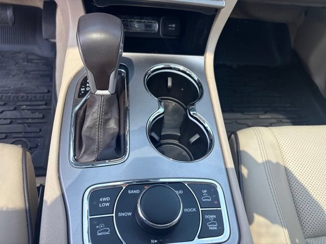 Used 2021 Jeep Grand Cherokee Overland AWD/4WD image 8