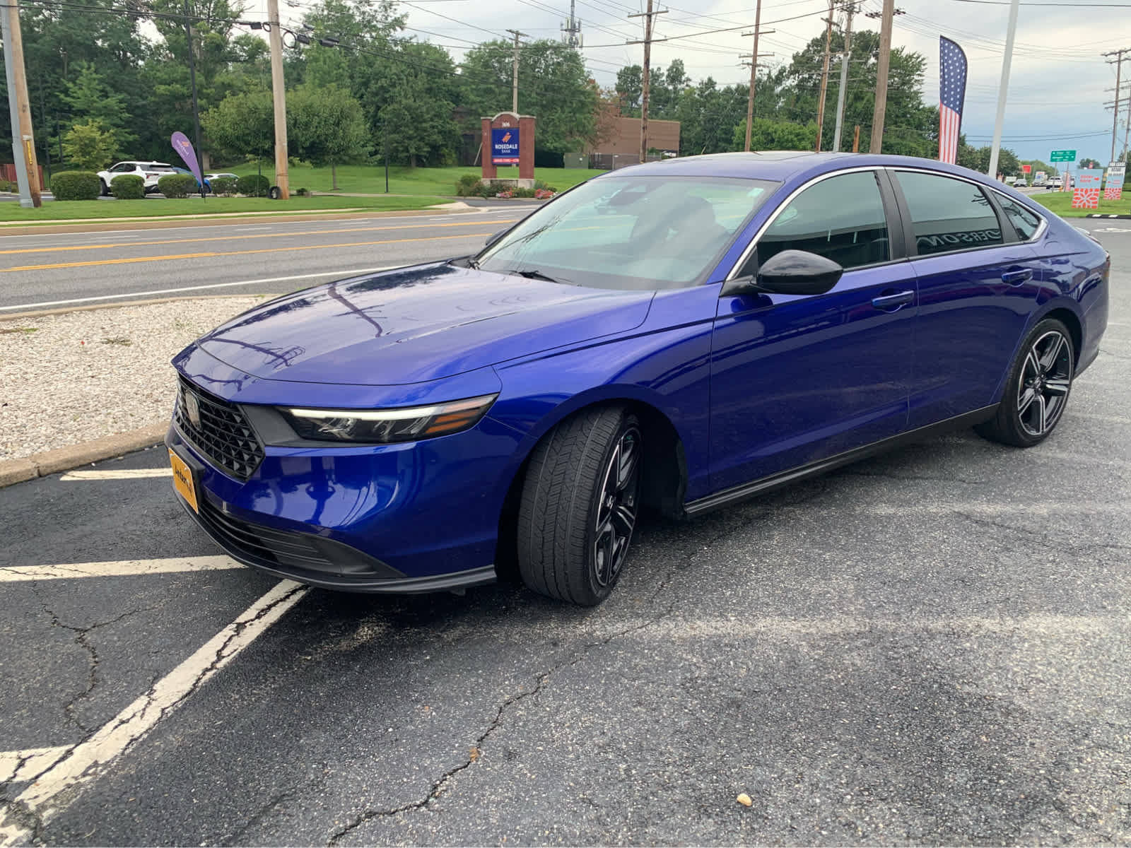 Used 2023 Honda Accord Sport image 3