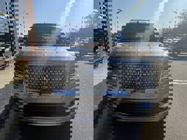 Used 2020 Lincoln Navigator Reserve w/ Luxury Package image 9