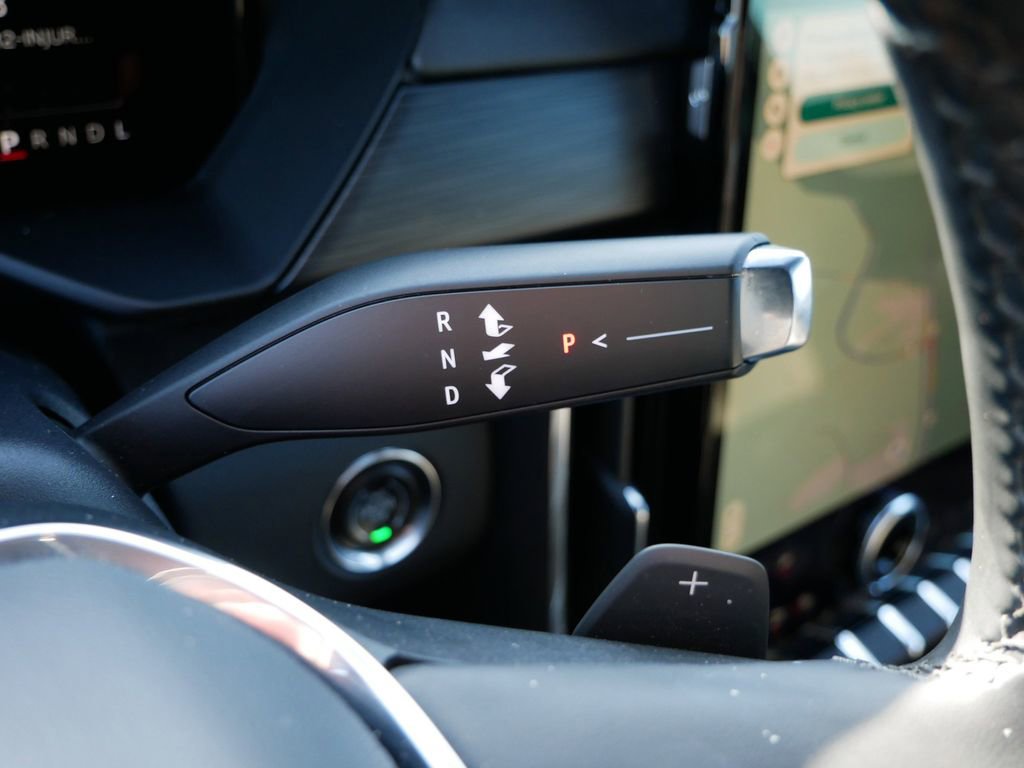 Used 2025 GMC Acadia Elevation image 25