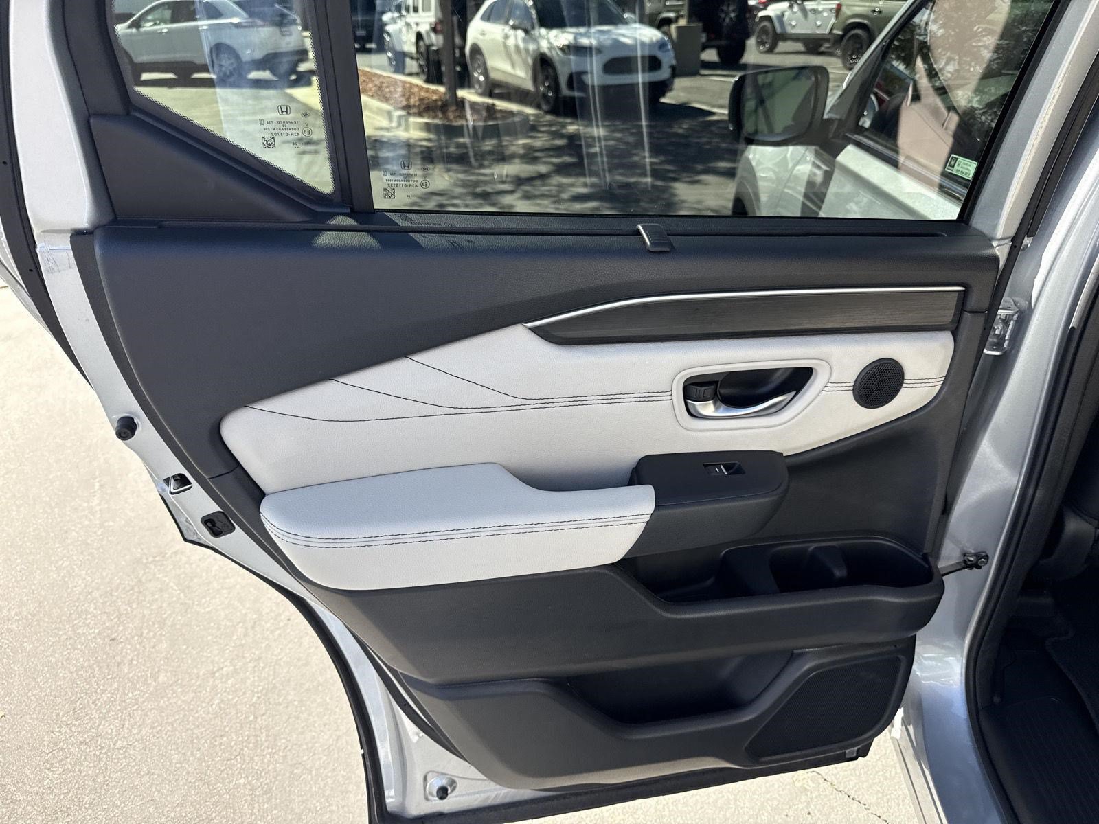 Certified 2026 Honda Pilot Touring image 15