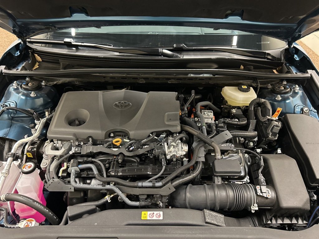 Used 2025 Toyota Camry XSE image 12