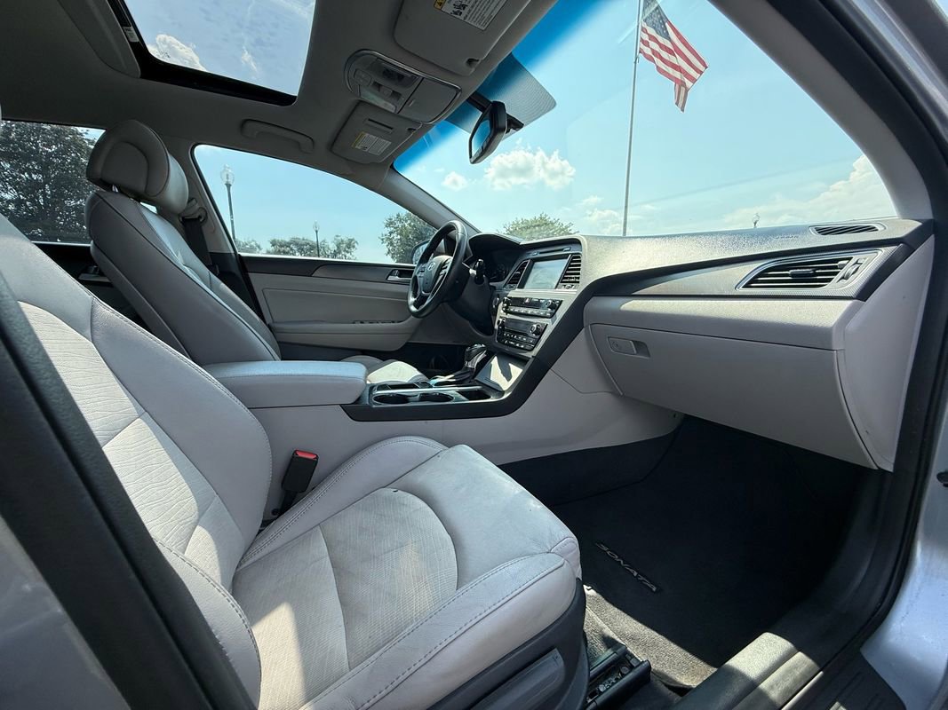 Used 2016 Hyundai Sonata Sport w/ Option Group 03 image 13