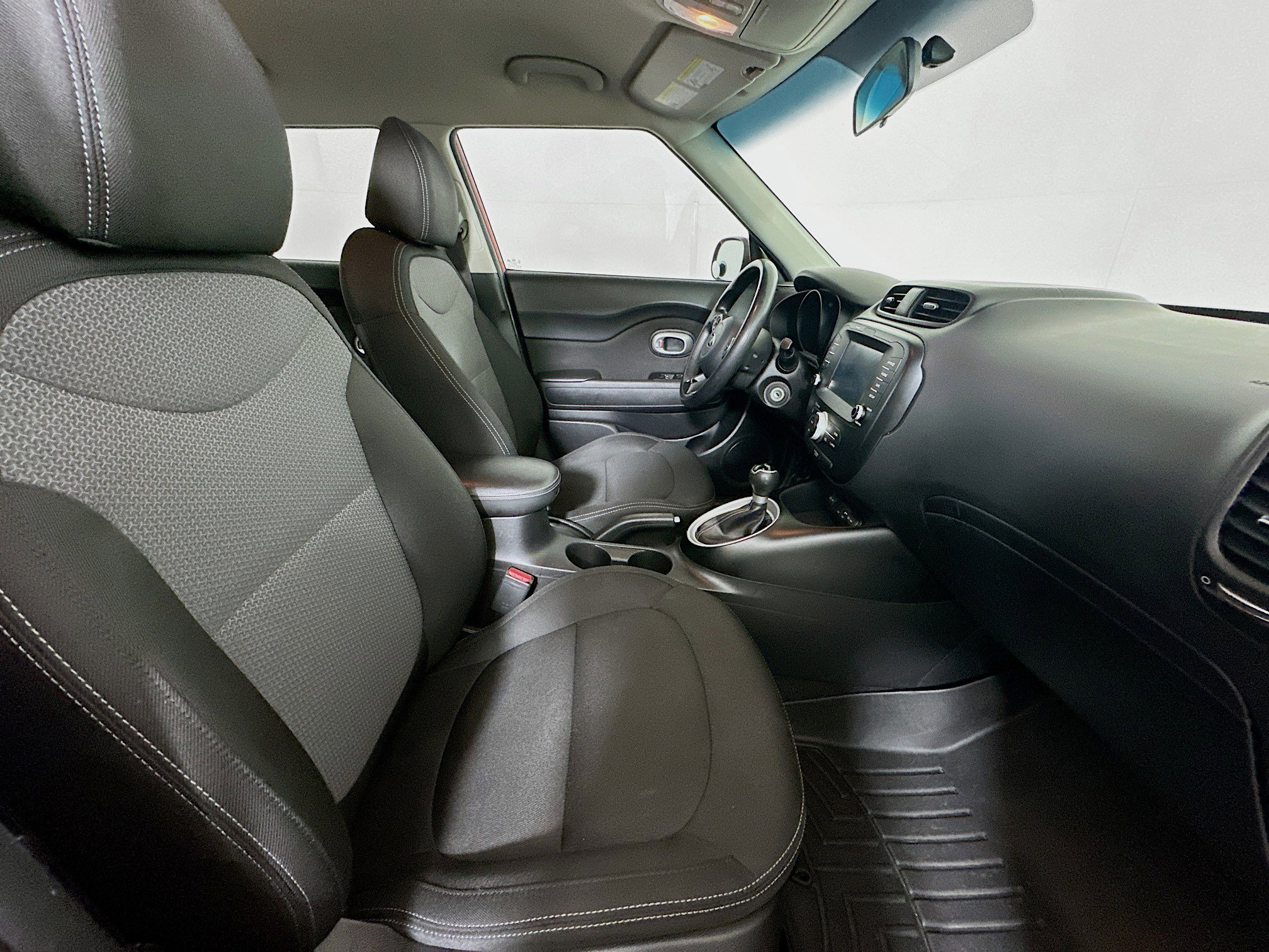 Used 2018 Kia Soul + FWD image 29