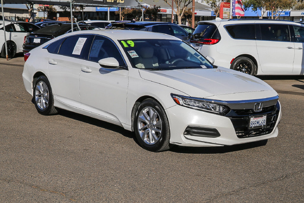 Used 2019 Honda Accord LX image 5