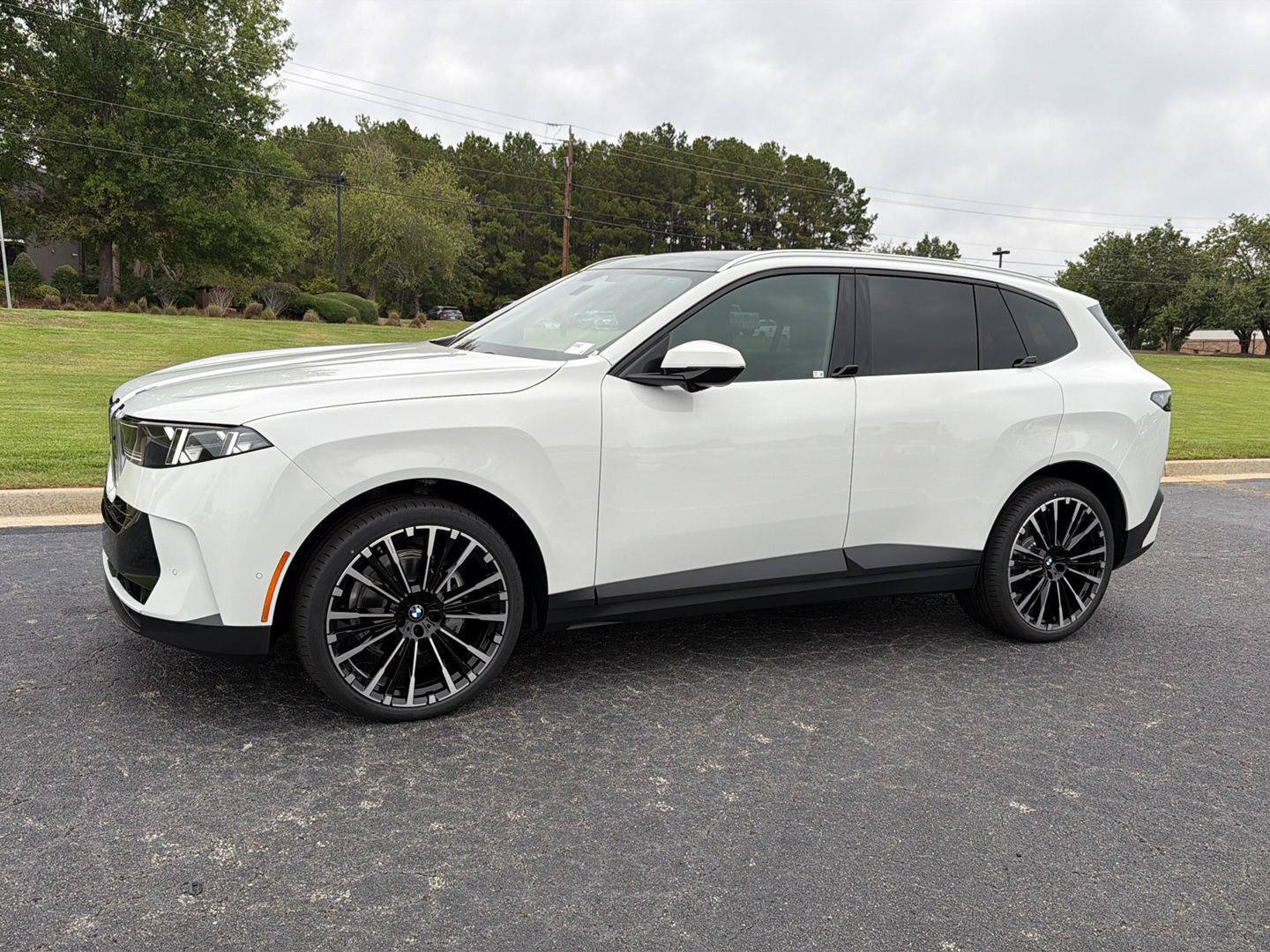 New 2027 BMW X5 xDrive50e AWD/4WD image 3