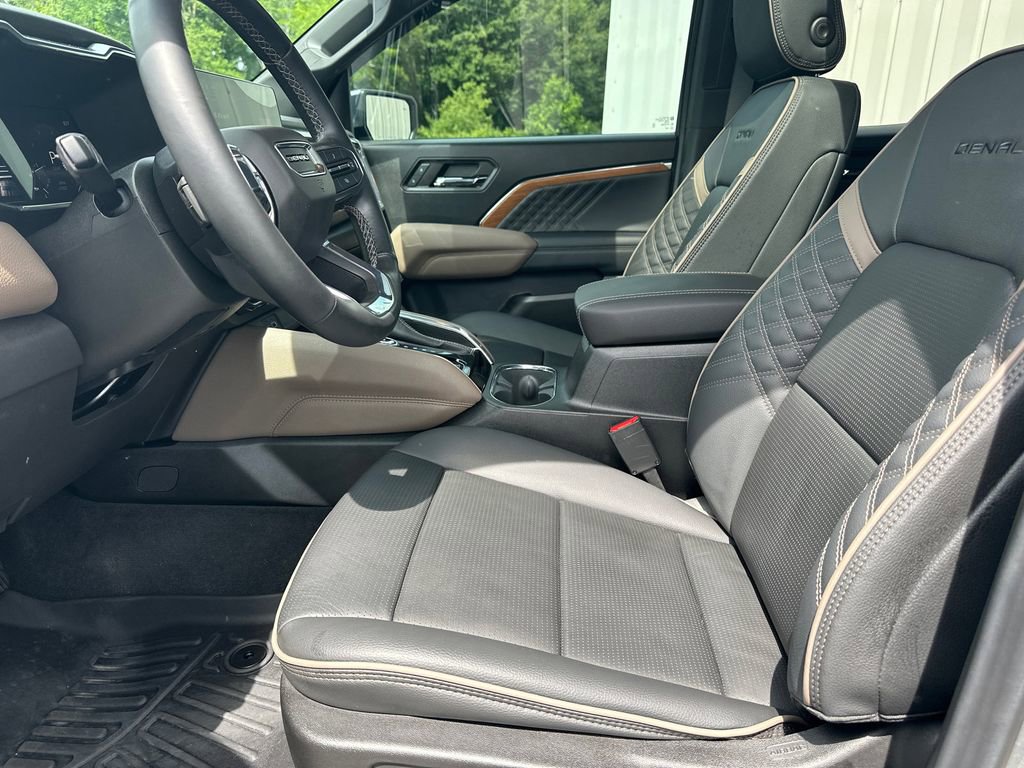 Used 2024 GMC Canyon Denali AWD/4WD image 10