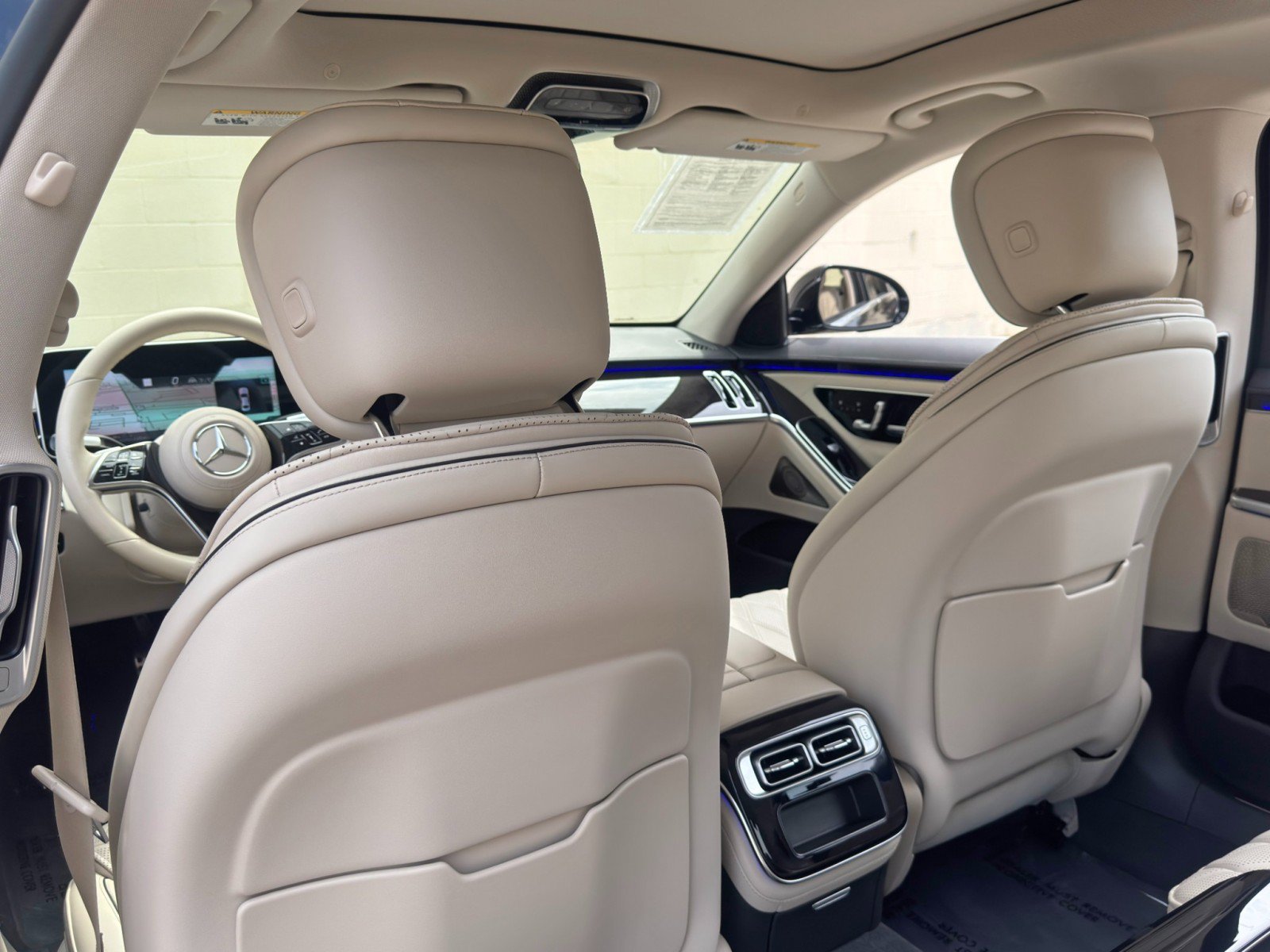 Used 2022 Mercedes-Benz S 580 4MATIC Sedan w/ AMG Line Package image 47