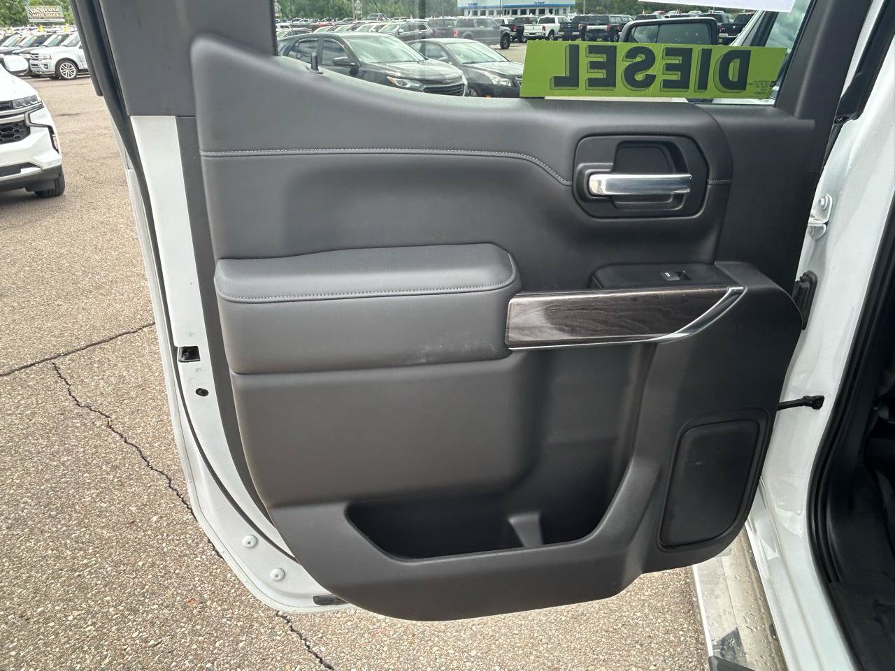 Used 2020 Chevrolet Silverado 1500 LTZ AWD/4WD image 13