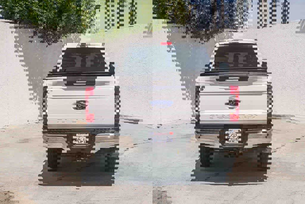 Used 2017 Ford F350 XLT w/ XLT Premium Package image 8