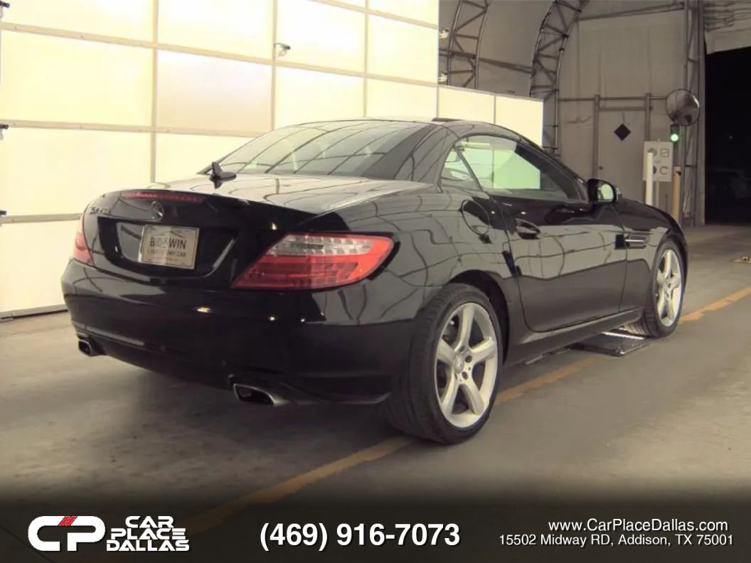 Used 2015 Mercedes-Benz SLK 250 w/ Premium Package image 4