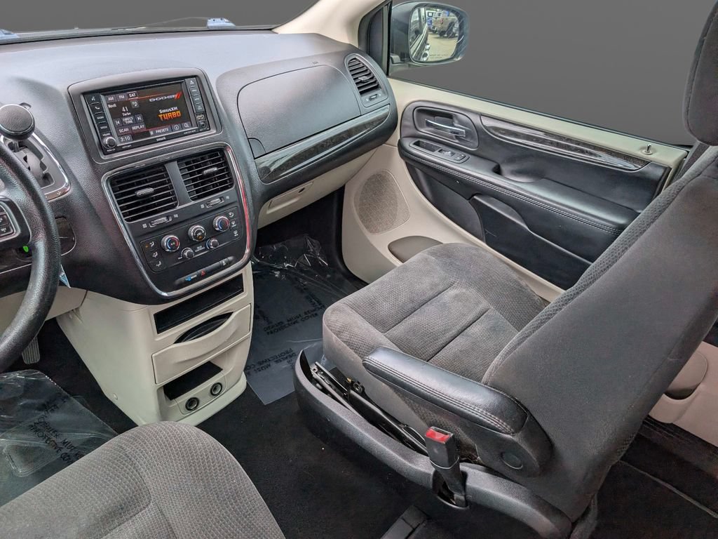 Used 2019 Dodge Grand Caravan SE w/ UConnect Hands-Free Group FWD image 20