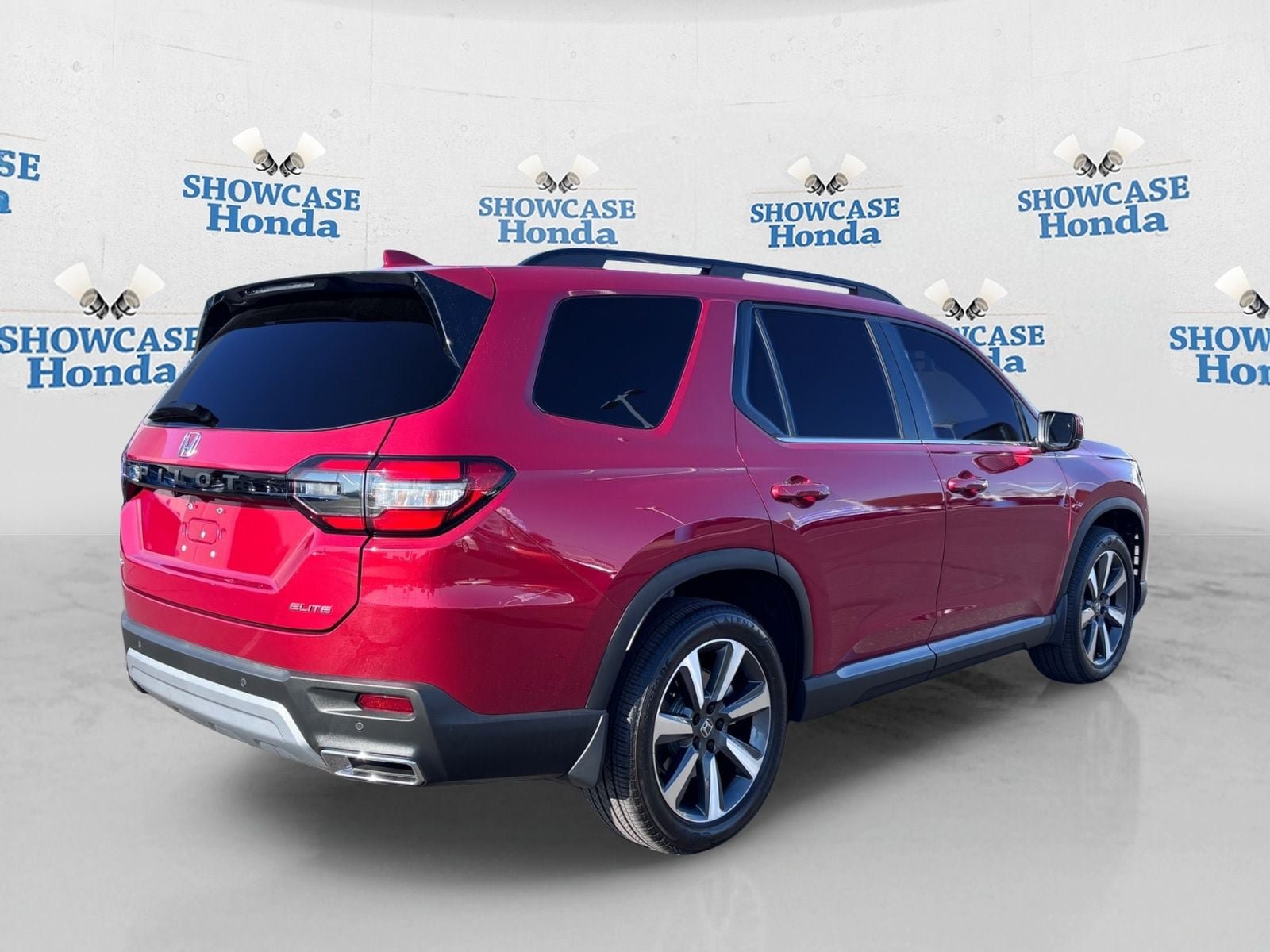 Certified 2025 Honda Pilot Elite image 8