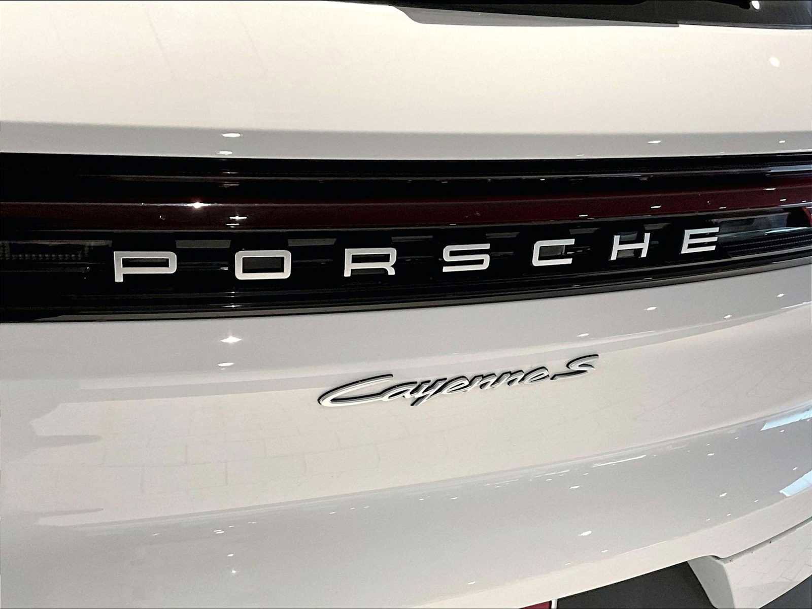 Used 2025 Porsche Cayenne S image 36