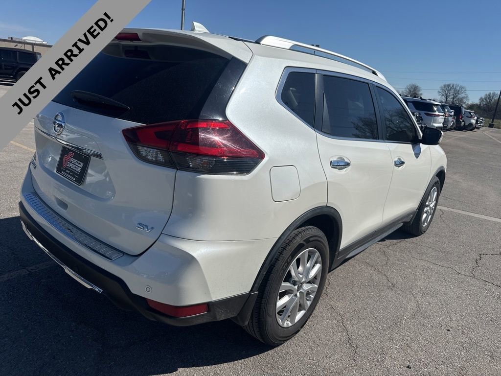 Used 2020 Nissan Rogue SV image 5
