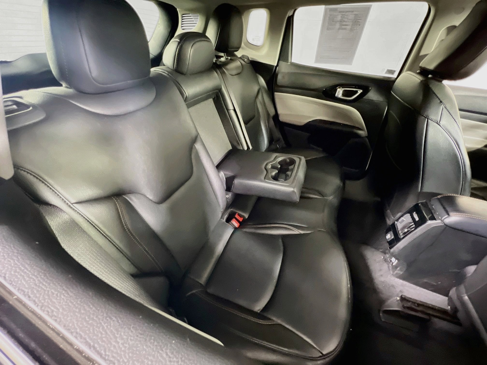 Used 2022 Jeep Compass Limited image 24