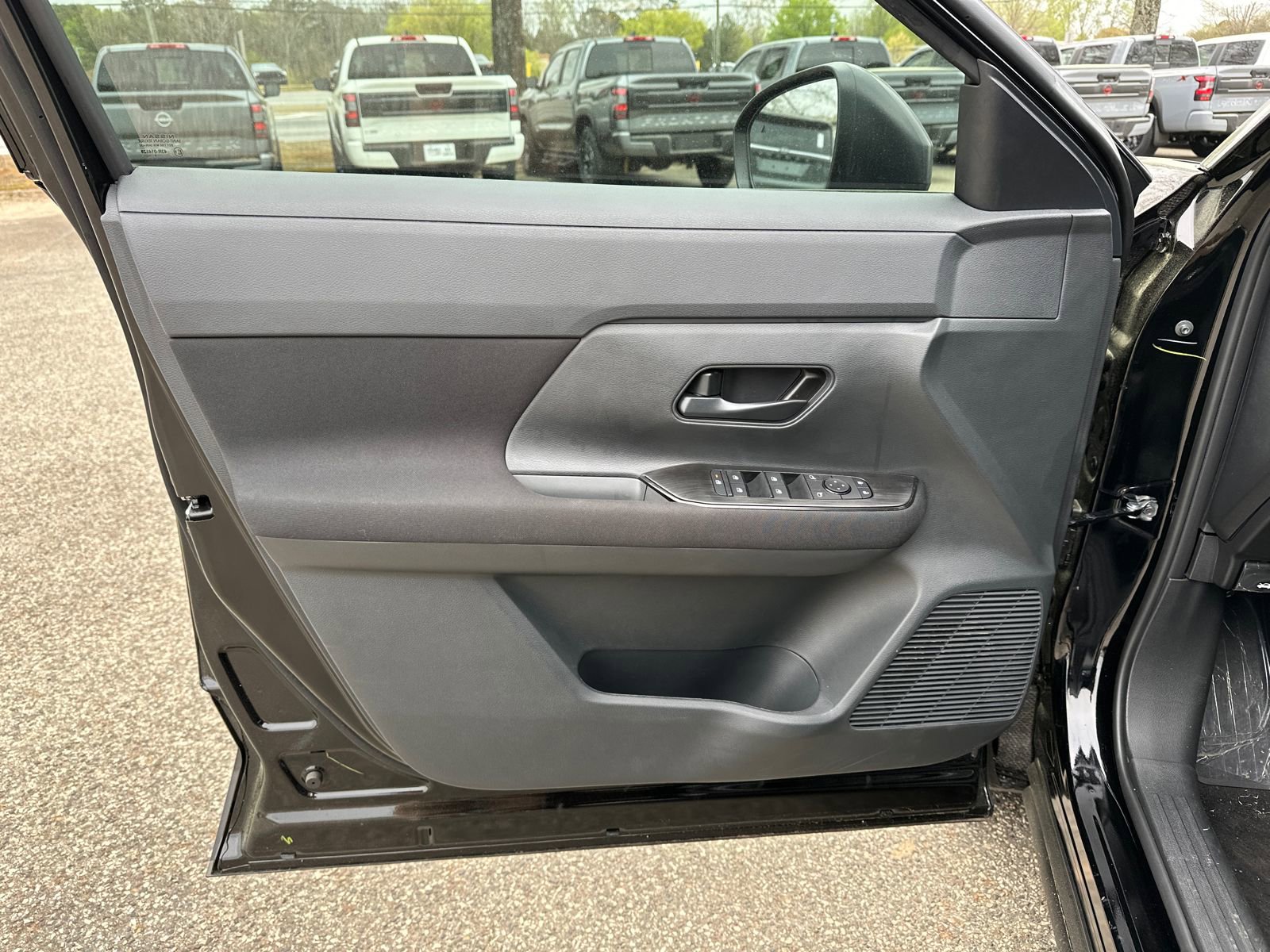 New 2026 Nissan Kicks S image 8