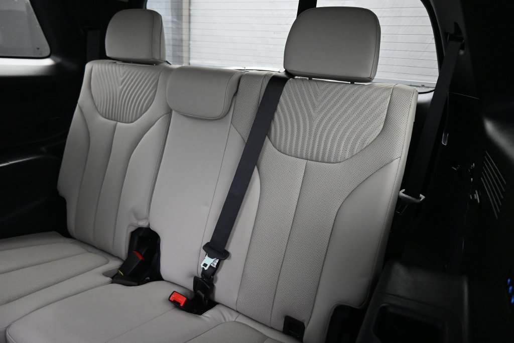 Used 2025 Hyundai Palisade Calligraphy FWD image 21