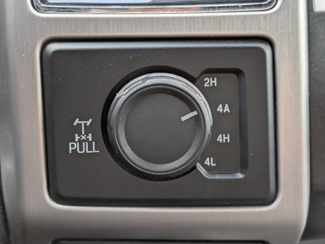 Used 2018 Ford F150 Platinum w/ Equipment Group 701A Luxury AWD/4WD image 30