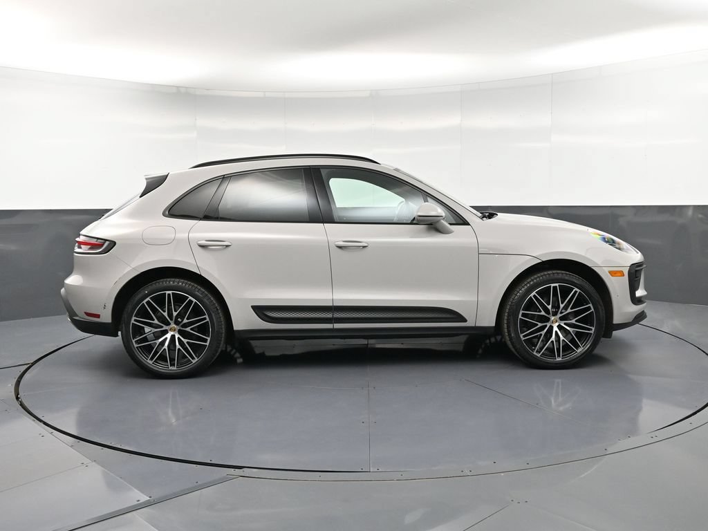 Certified 2023 Porsche Macan Turbo AWD/4WD image 9