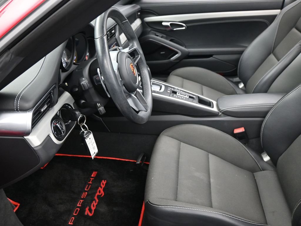Certified 2019 Porsche 911 Targa 4S AWD/4WD image 6